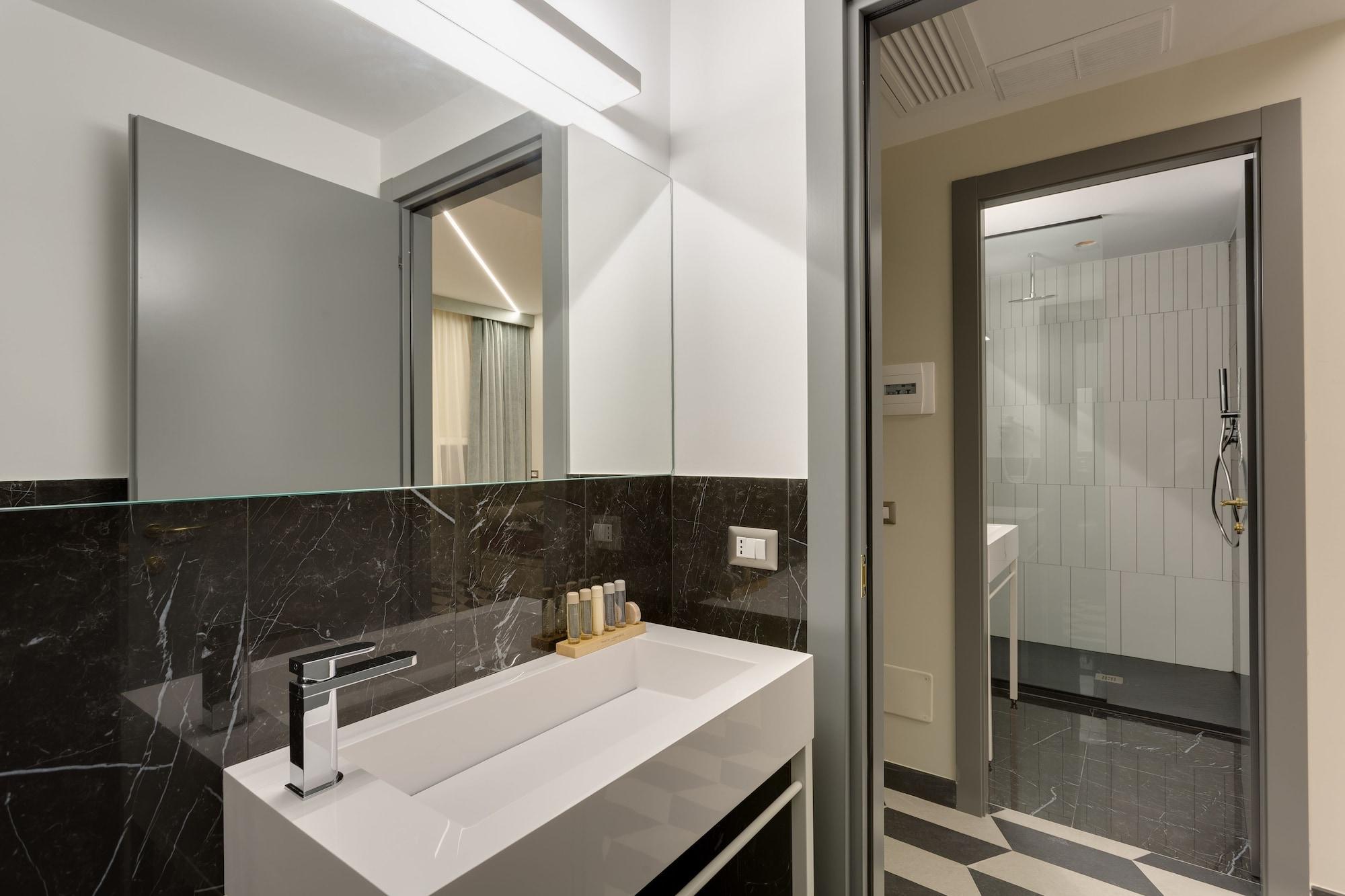 Otivm Hotel Roma Esterno foto