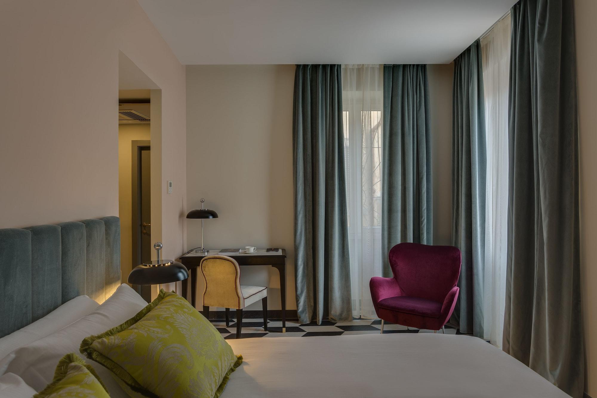 Otivm Hotel Roma Esterno foto