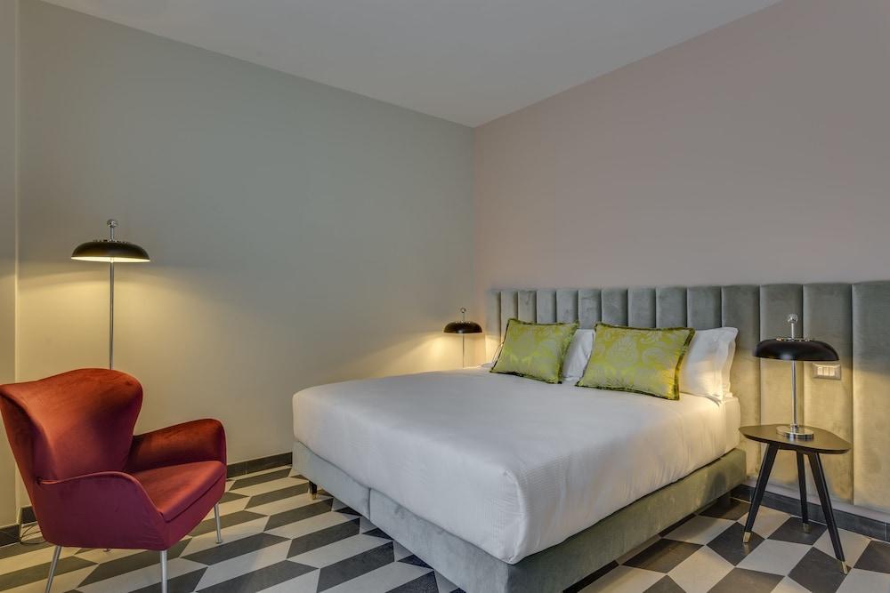 Otivm Hotel Roma Esterno foto
