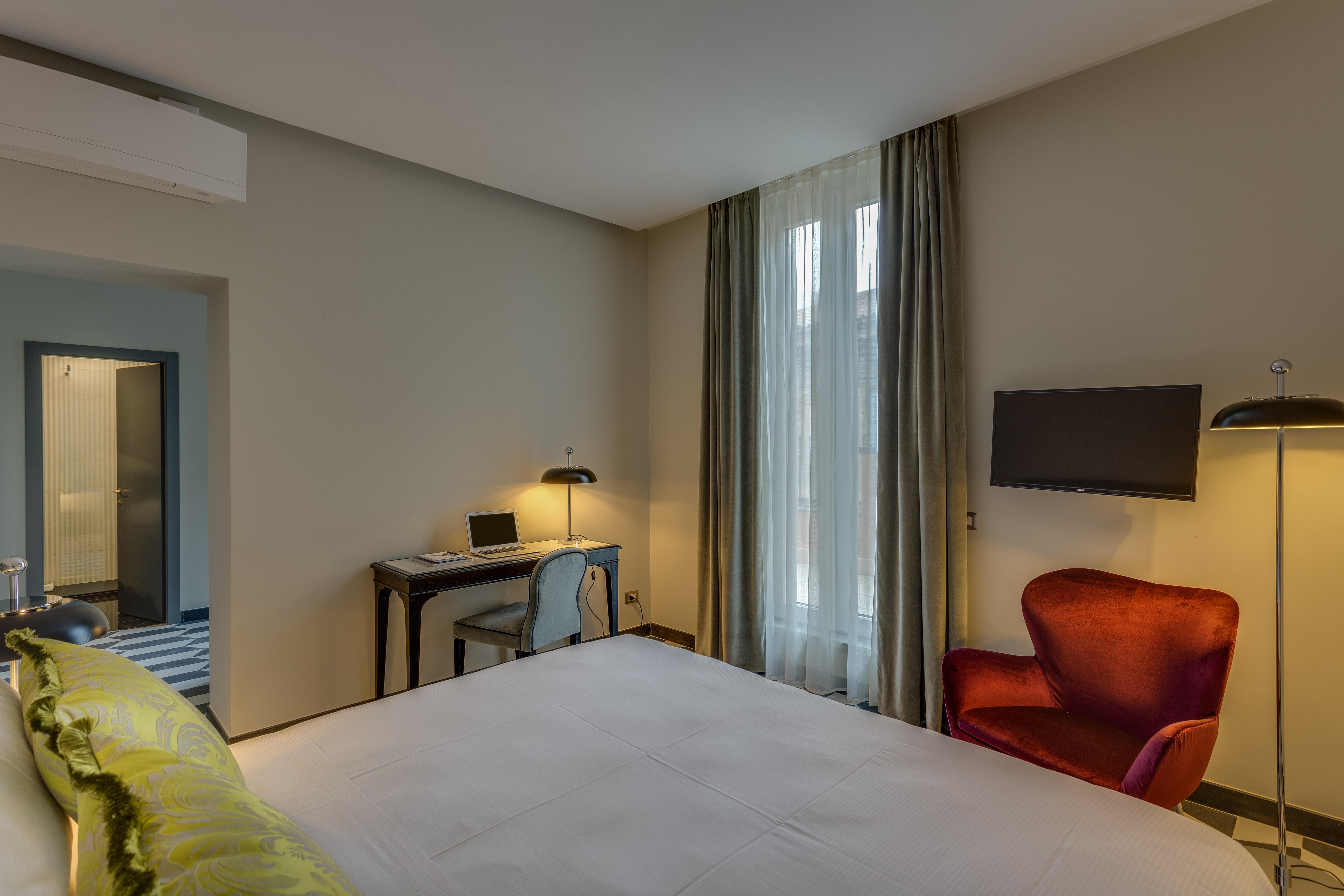 Otivm Hotel Roma Esterno foto
