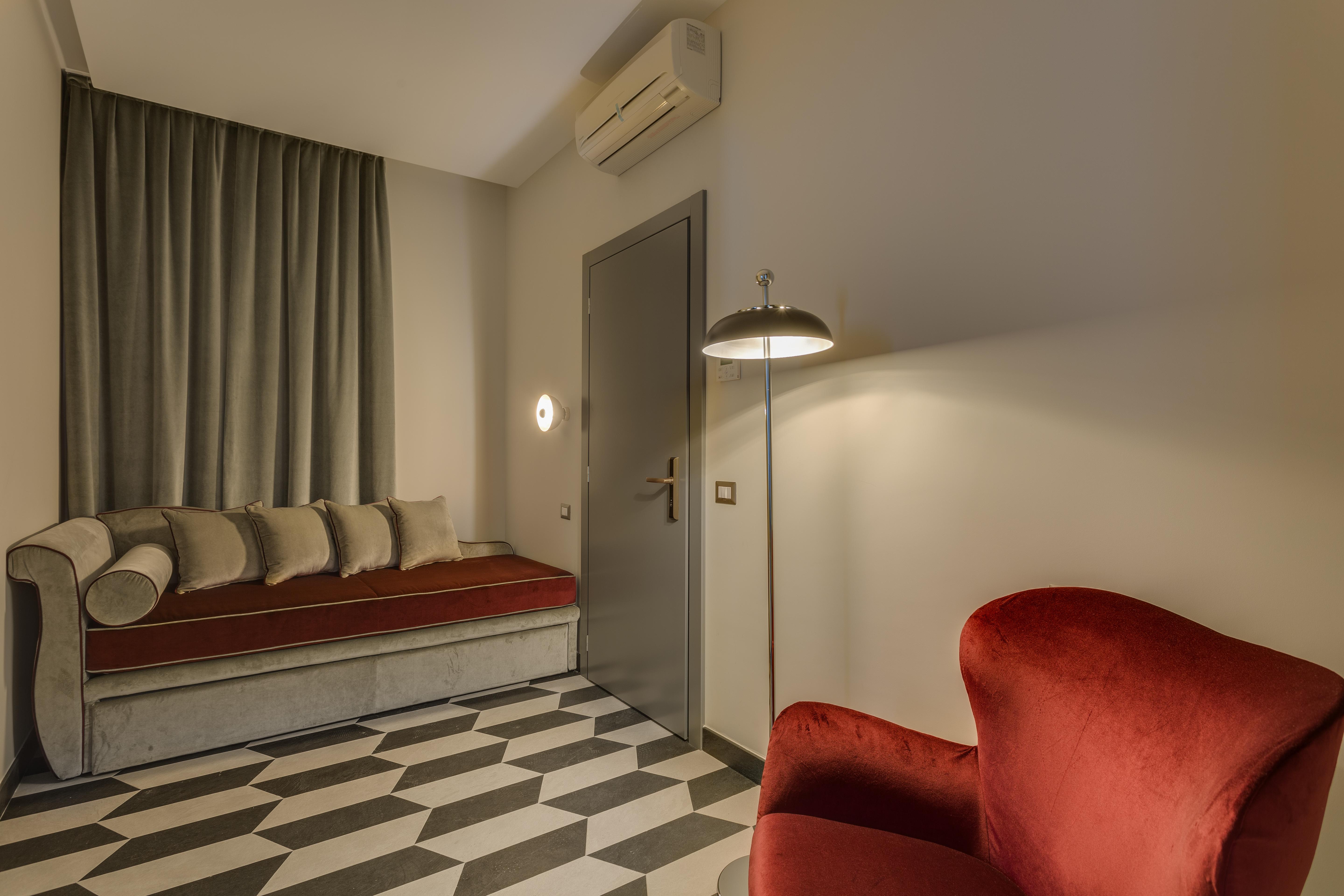 Otivm Hotel Roma Esterno foto
